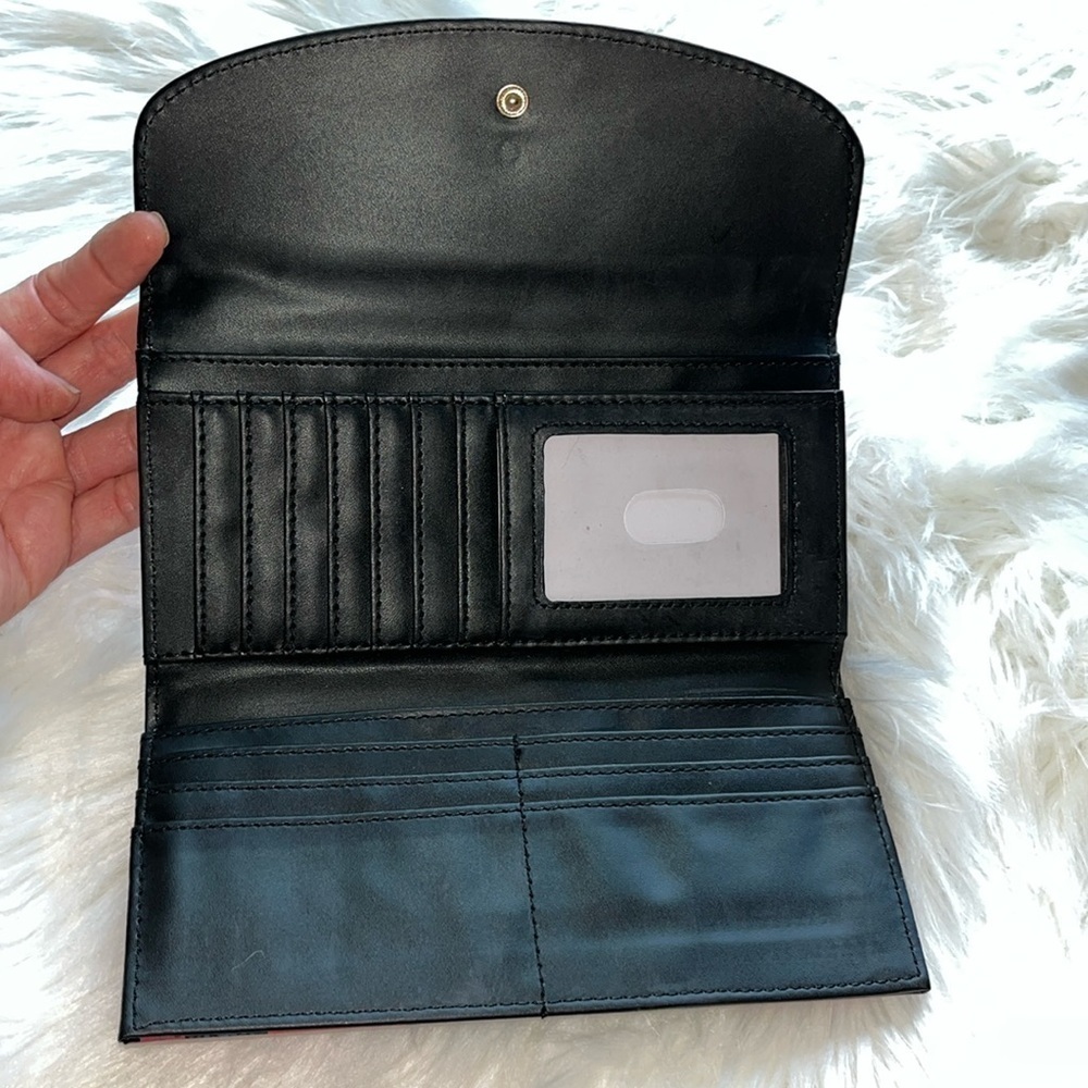 🆕 Trina Turk Wallet Floral Design Black Pink - Picture 3 of 6